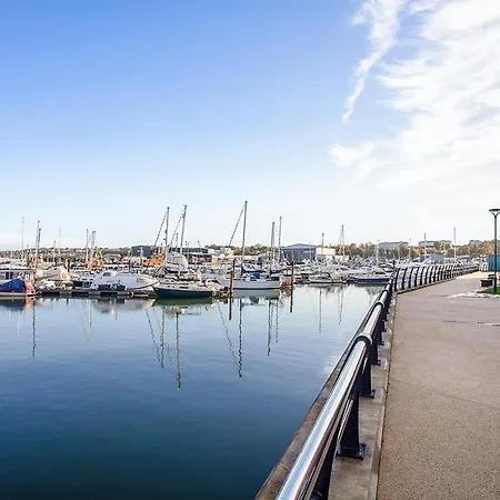 Deanery Court Vittrum Suites Southampton Esterno foto