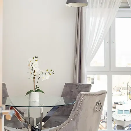Deanery Court Vittrum Suites Southampton Esterno foto