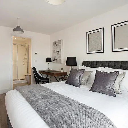 Deanery Court Vittrum Suites Southampton Camera foto