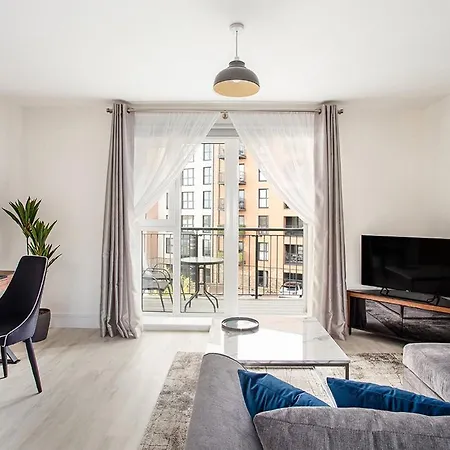 Deanery Court Vittrum Suites Southampton Esterno foto