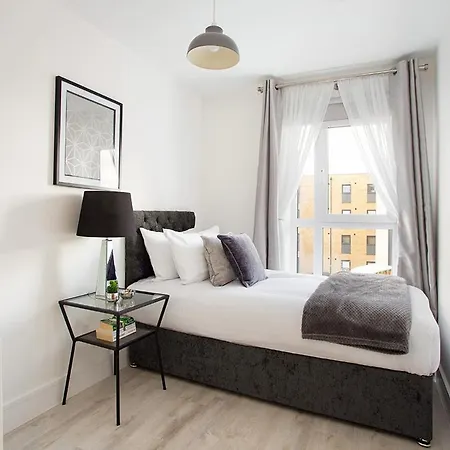 Deanery Court Vittrum Suites Southampton Esterno foto