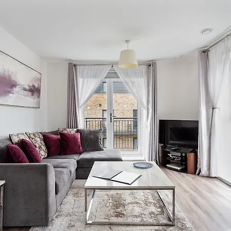 Deanery Court Vittrum Suites Southampton Esterno foto