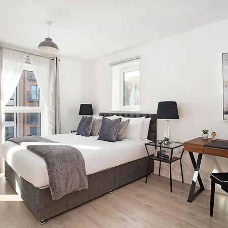 Deanery Court Vittrum Suites Southampton Camera foto
